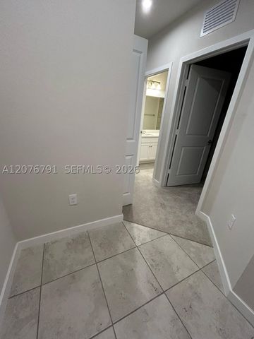 446 NW 11th Ave 446, Florida City, FL 33034