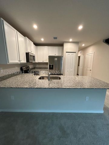 446 NW 11th Ave 446, Florida City, FL 33034