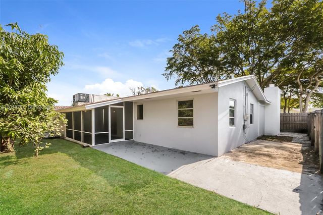 401 Superior Pl, West Palm Beach, FL 33409