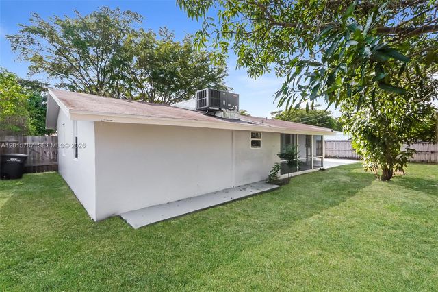 401 Superior Pl, West Palm Beach, FL 33409