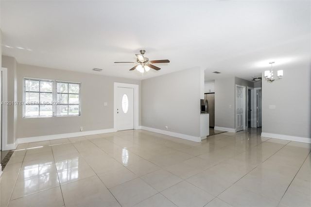 401 Superior Pl, West Palm Beach, FL 33409