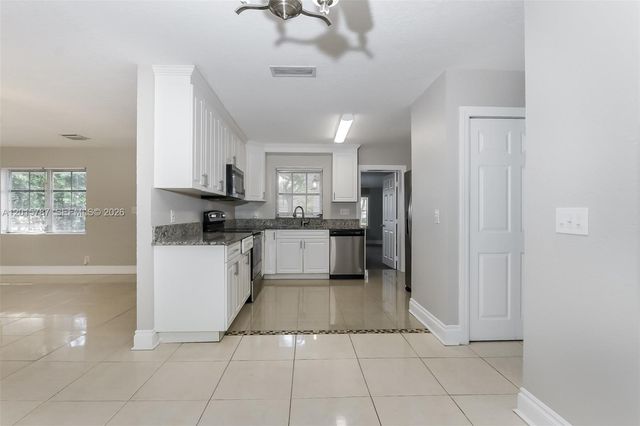 401 Superior Pl, West Palm Beach, FL 33409