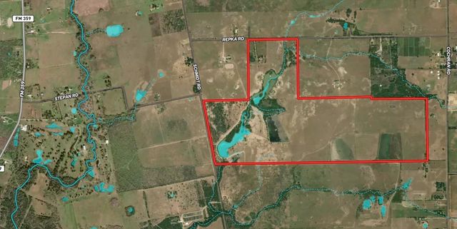 36067 Repka Road, Waller, TX 77484