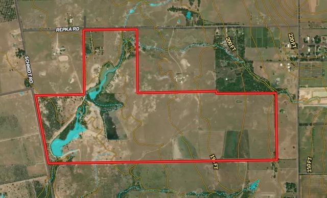 36067 Repka Road, Waller, TX 77484