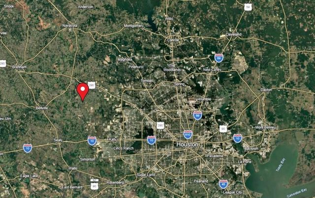 36067 Repka Road, Waller, TX 77484