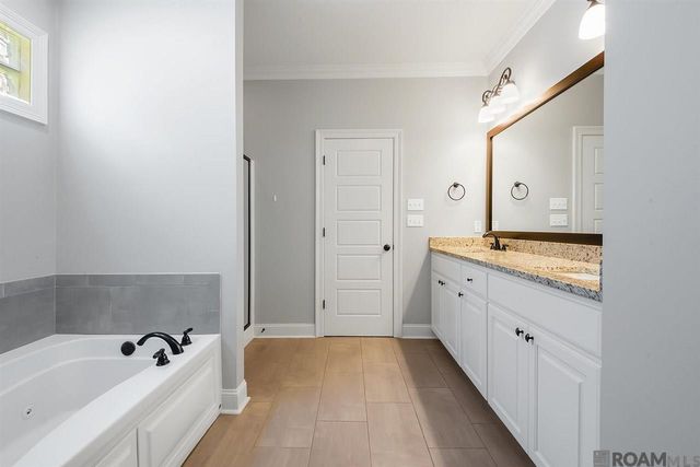 2619 Cresthaven Ave, Baton Rouge, LA 70810