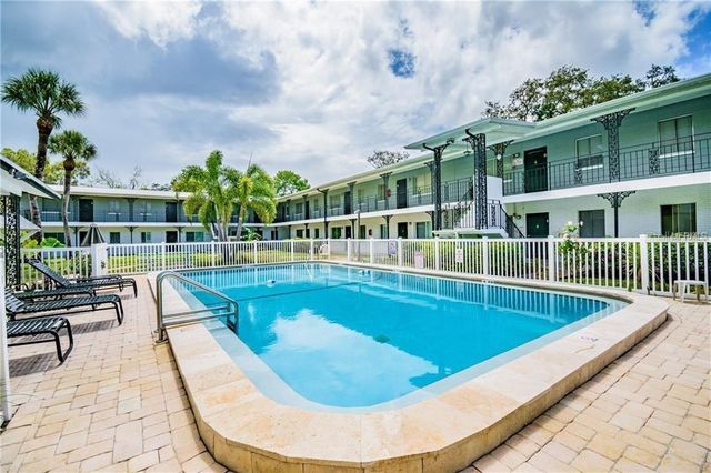 6266 1ST AVENUE S 28, St Petersburg, FL 33707