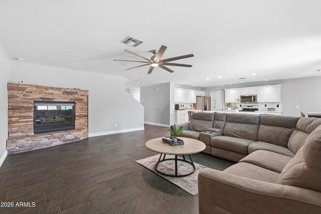 2003 E MARIPOSA GRANDE Avenue, Phoenix, AZ 85024