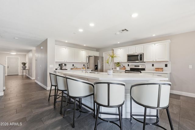 2003 E MARIPOSA GRANDE Avenue, Phoenix, AZ 85024