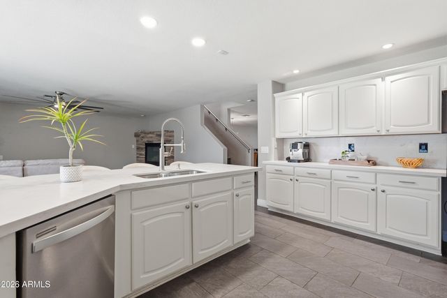 2003 E MARIPOSA GRANDE Avenue, Phoenix, AZ 85024