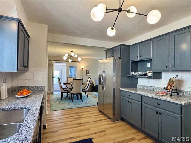 126 Collinsville Avenue, Collinsville, IL 62234