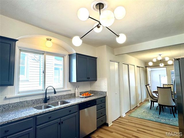 126 Collinsville Avenue, Collinsville, IL 62234