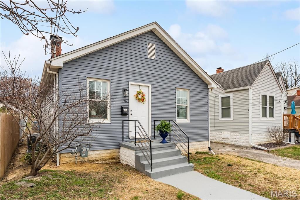 126 Collinsville Avenue, Collinsville, IL 62234