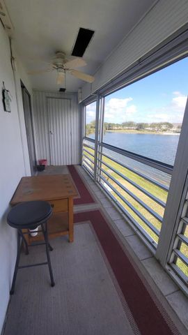 35 Somerset B, West Palm Beach, FL 33417