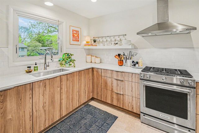 2235 Boston Street, East Grand Rapids, MI 49506