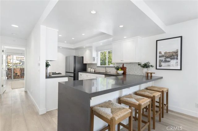1245 8th Street, Hermosa Beach, CA 90254