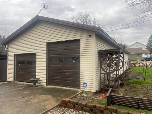 161 S JACKSON Street, Andrews, IN 46702