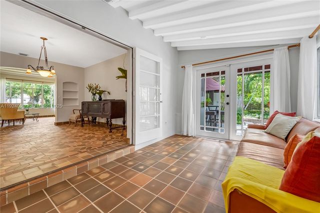 492 NE 55th St, Miami, FL 33137