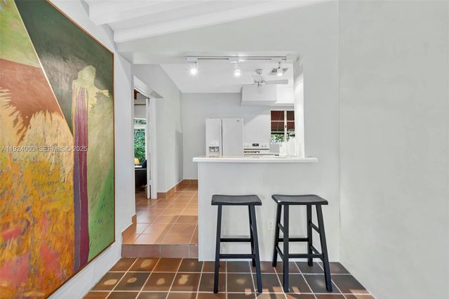 492 NE 55th St, Miami, FL 33137