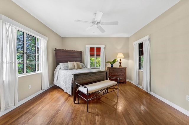 492 NE 55th St, Miami, FL 33137