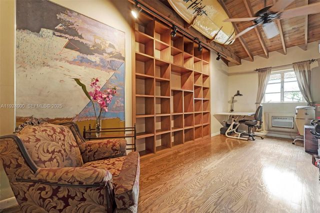 492 NE 55th St, Miami, FL 33137