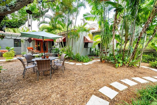 492 NE 55th St, Miami, FL 33137