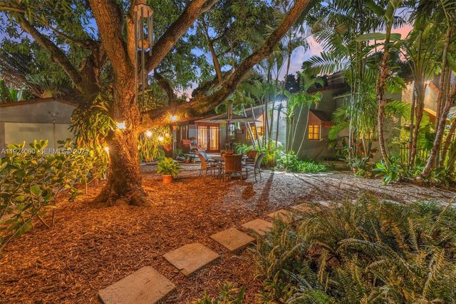 492 NE 55th St, Miami, FL 33137