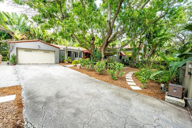 492 NE 55th St, Miami, FL 33137