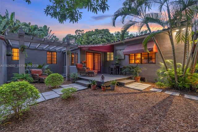 492 NE 55th St, Miami, FL 33137