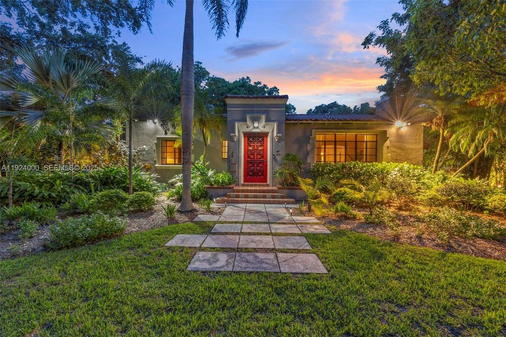 492 NE 55th St, Miami, FL 33137