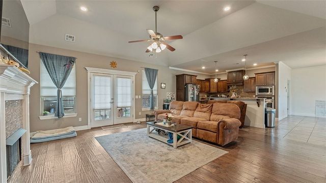 3083 E Royal Drive, Fayetteville, AR 72701