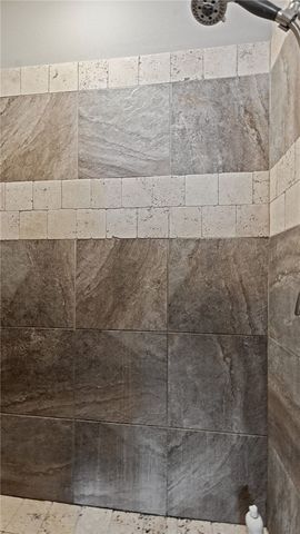 3083 E Royal Drive, Fayetteville, AR 72701