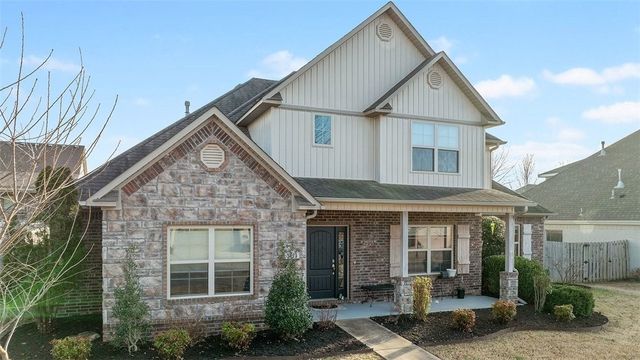 3083 E Royal Drive, Fayetteville, AR 72701