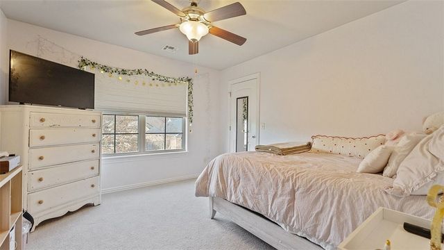 3083 E Royal Drive, Fayetteville, AR 72701