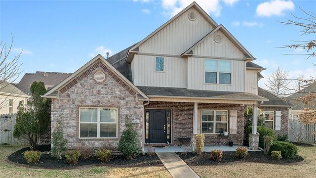 3083 E Royal Drive, Fayetteville, AR 72701