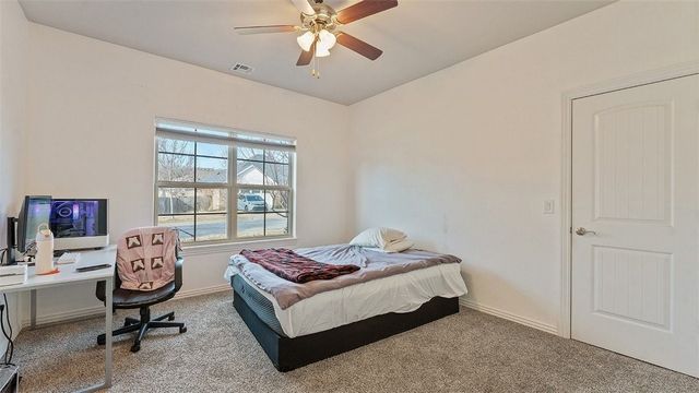 3083 E Royal Drive, Fayetteville, AR 72701