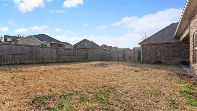 3083 E Royal Drive, Fayetteville, AR 72701