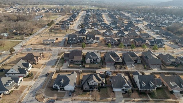 3083 E Royal Drive, Fayetteville, AR 72701