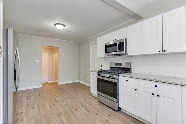 1605 Rolfe PL, Newport News, VA 23607