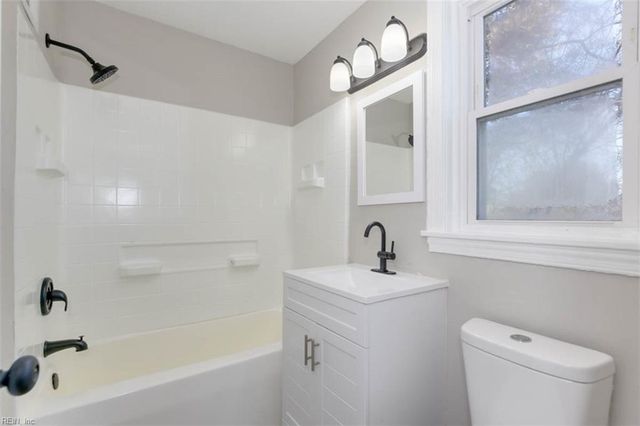 1605 Rolfe PL, Newport News, VA 23607