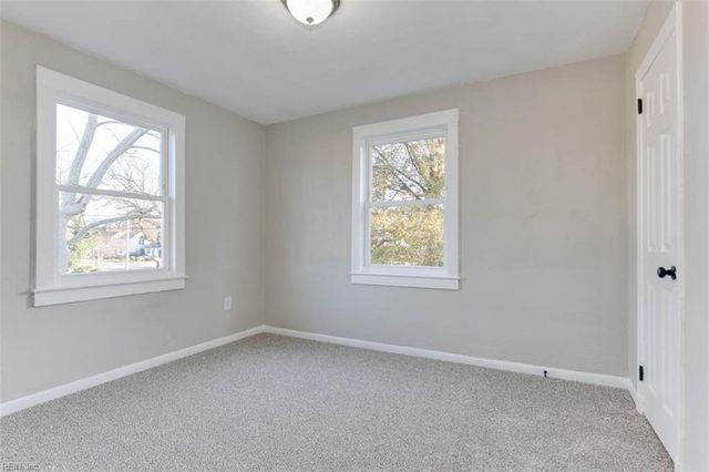 1605 Rolfe PL, Newport News, VA 23607