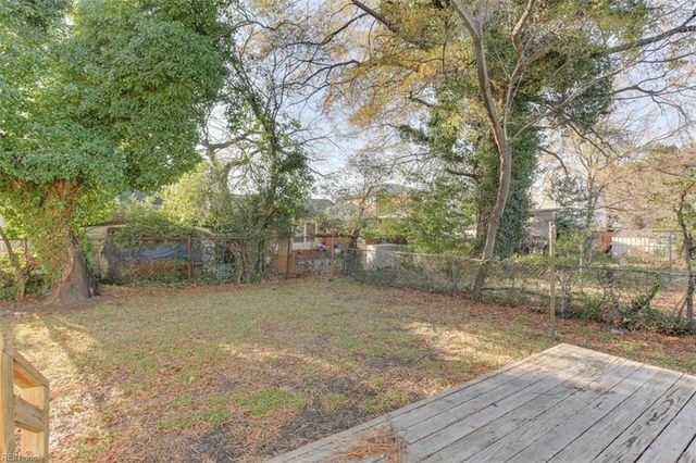 1605 Rolfe PL, Newport News, VA 23607