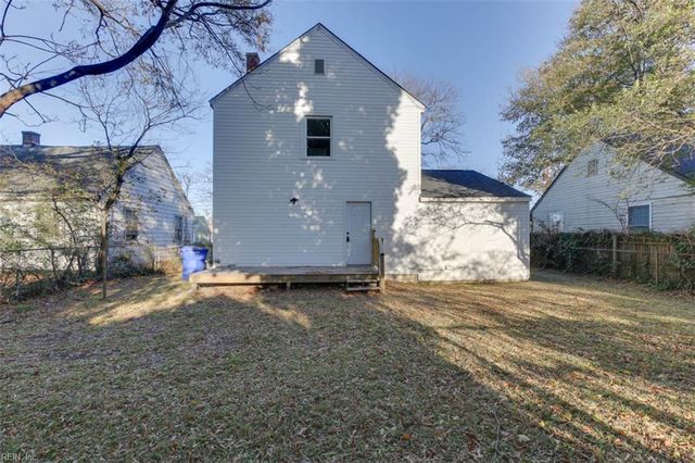 1605 Rolfe PL, Newport News, VA 23607