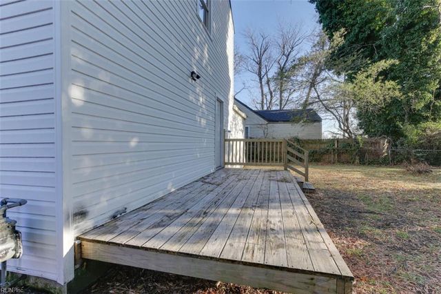 1605 Rolfe PL, Newport News, VA 23607