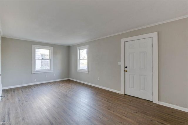 1605 Rolfe PL, Newport News, VA 23607