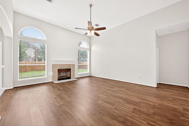 3823 Aerial Brook Trail, Fresno, TX 77545