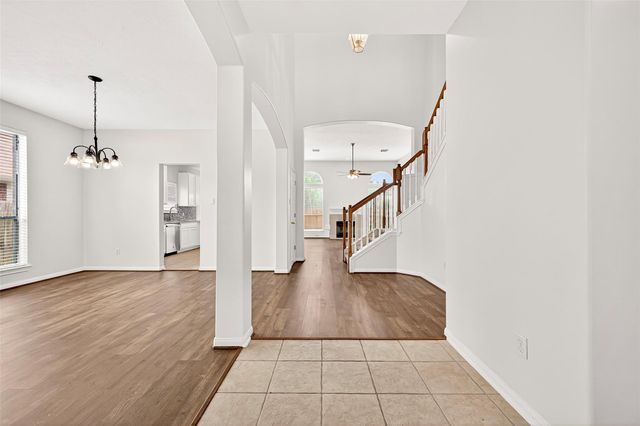 3823 Aerial Brook Trail, Fresno, TX 77545