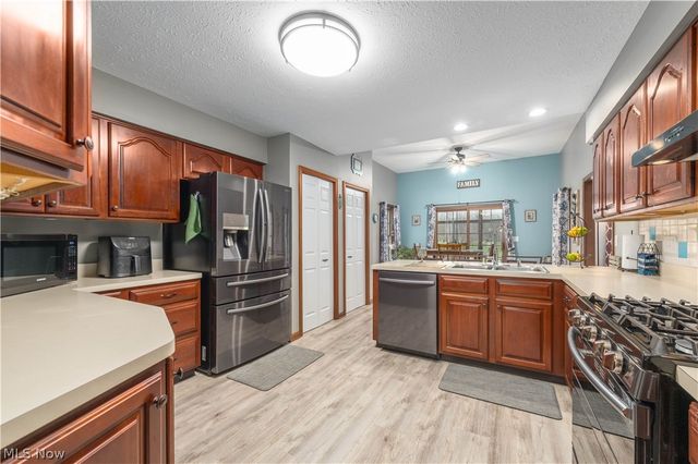 44565 Stang Road, Elyria, OH 44035