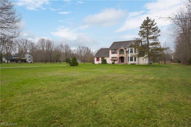 44565 Stang Road, Elyria, OH 44035