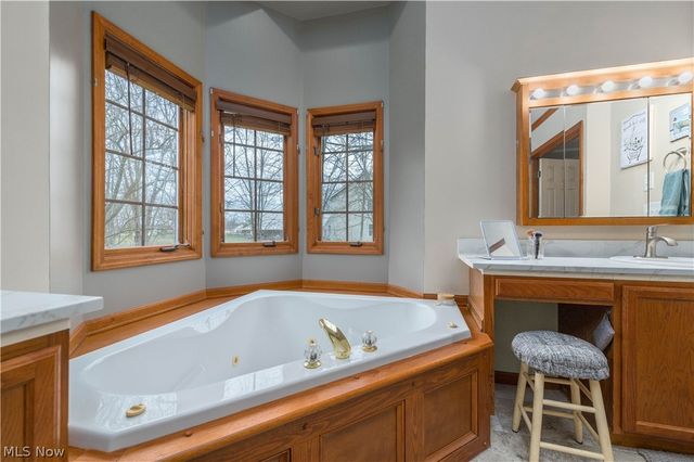 44565 Stang Road, Elyria, OH 44035